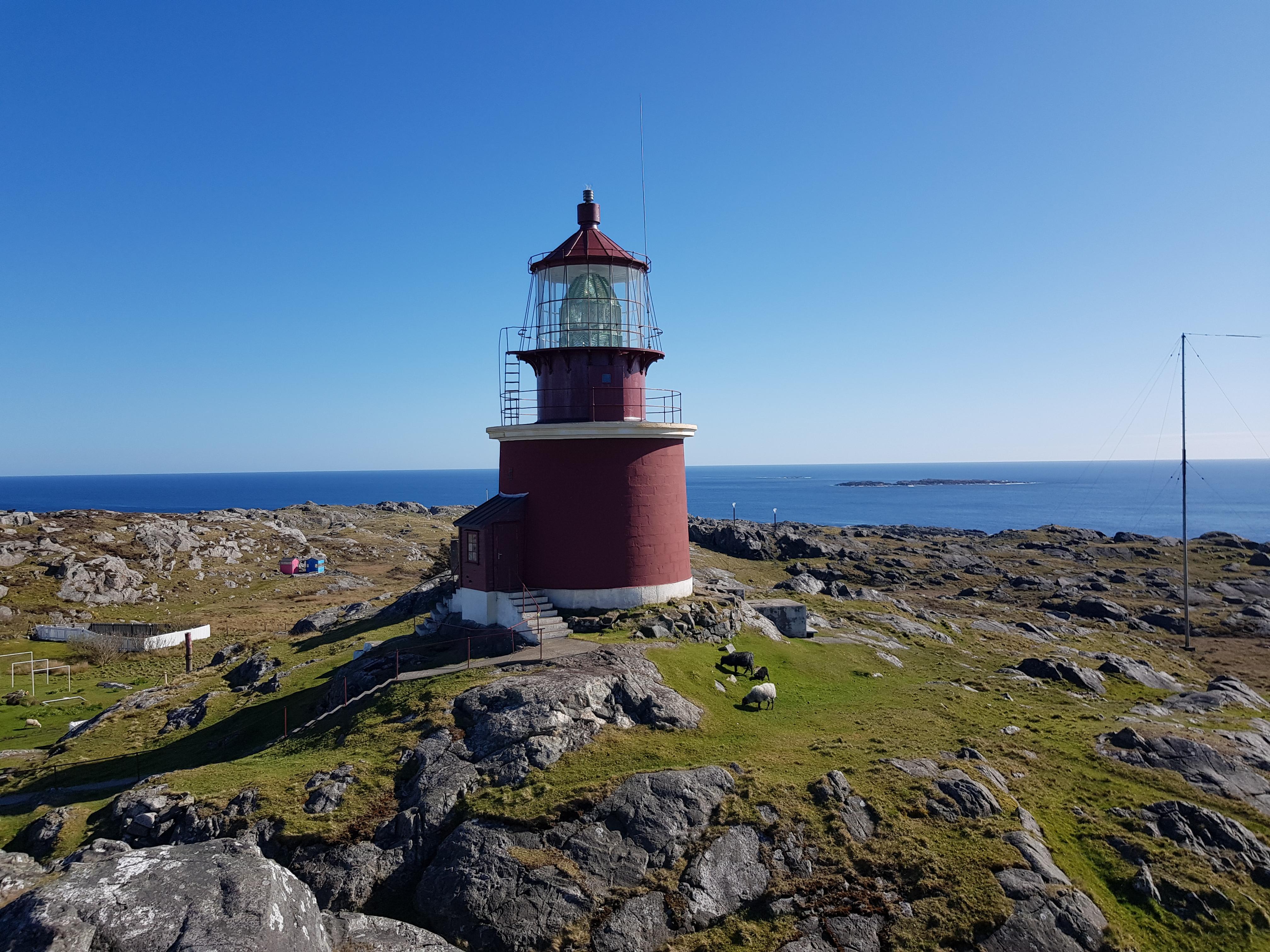 Utsira%20fyr%2028_5_20%20bilde%202